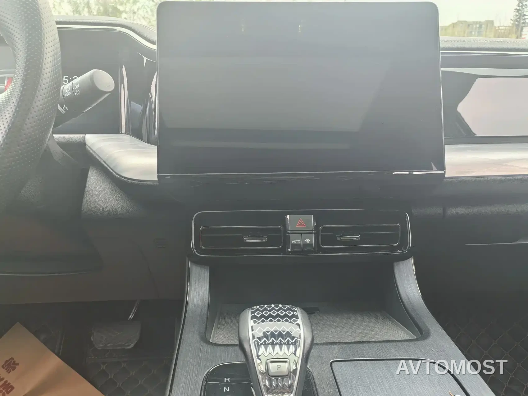 GAC Trumpchi GS8 2022 Dual Engine Series 2.0TM 2WD Premium Edition (7-Seater) — фото 6
