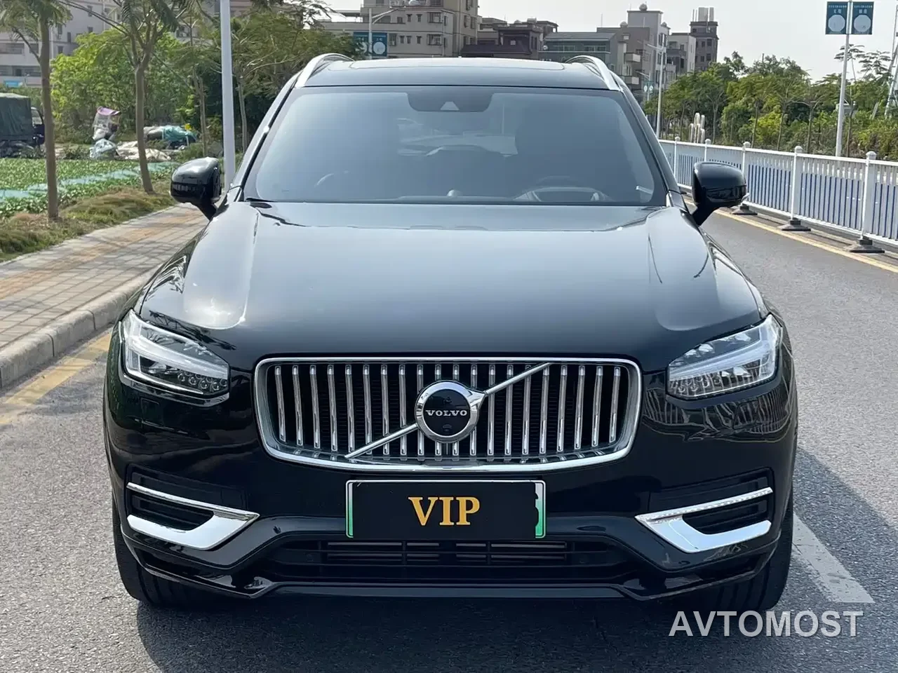 Volvo XC90 Plug-in Hybrid 2022 Facelift E-Drive Hybrid T8 Intelligent Premium Luxury 7-Seater — фото 2
