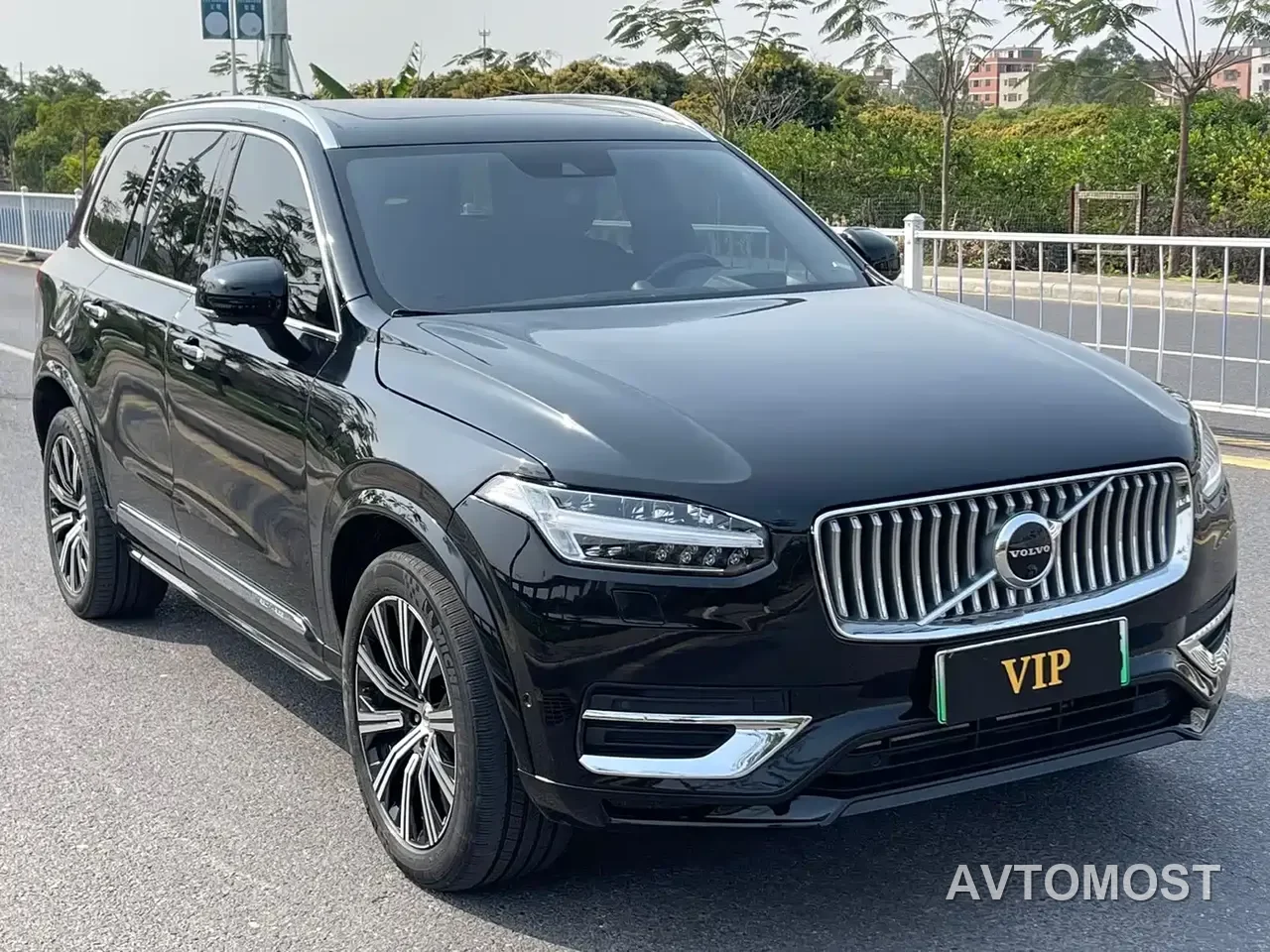 Volvo XC90 Plug-in Hybrid 2022 Facelift E-Drive Hybrid T8 Intelligent Premium Luxury 7-Seater — фото 3