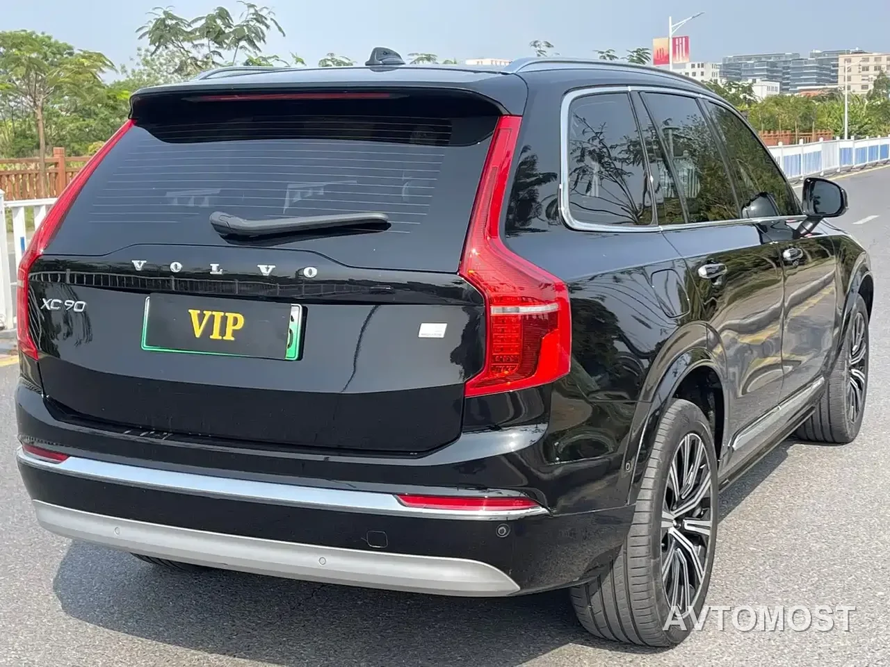 Volvo XC90 Plug-in Hybrid 2022 Facelift E-Drive Hybrid T8 Intelligent Premium Luxury 7-Seater — фото 6