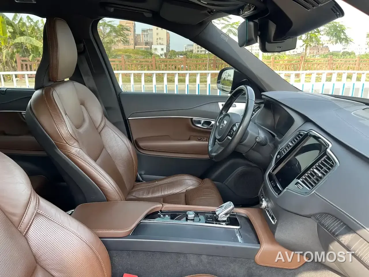 Volvo XC90 Plug-in Hybrid 2022 Facelift E-Drive Hybrid T8 Intelligent Premium Luxury 7-Seater — фото 8
