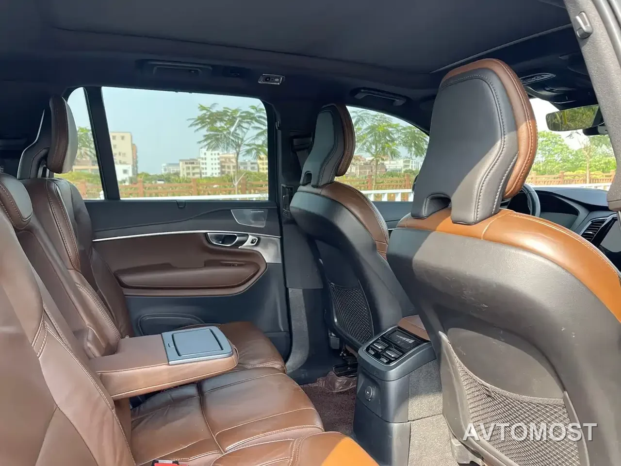 Volvo XC90 Plug-in Hybrid 2022 Facelift E-Drive Hybrid T8 Intelligent Premium Luxury 7-Seater — фото 12