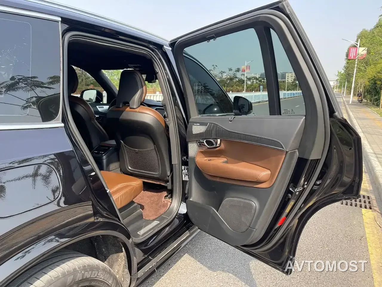 Volvo XC90 Plug-in Hybrid 2022 Facelift E-Drive Hybrid T8 Intelligent Premium Luxury 7-Seater — фото 14