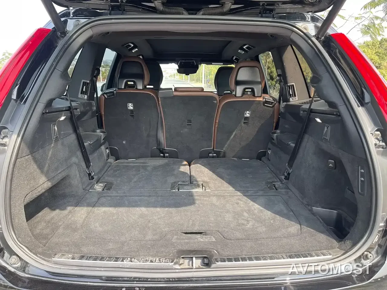 Volvo XC90 Plug-in Hybrid 2022 Facelift E-Drive Hybrid T8 Intelligent Premium Luxury 7-Seater — фото 16