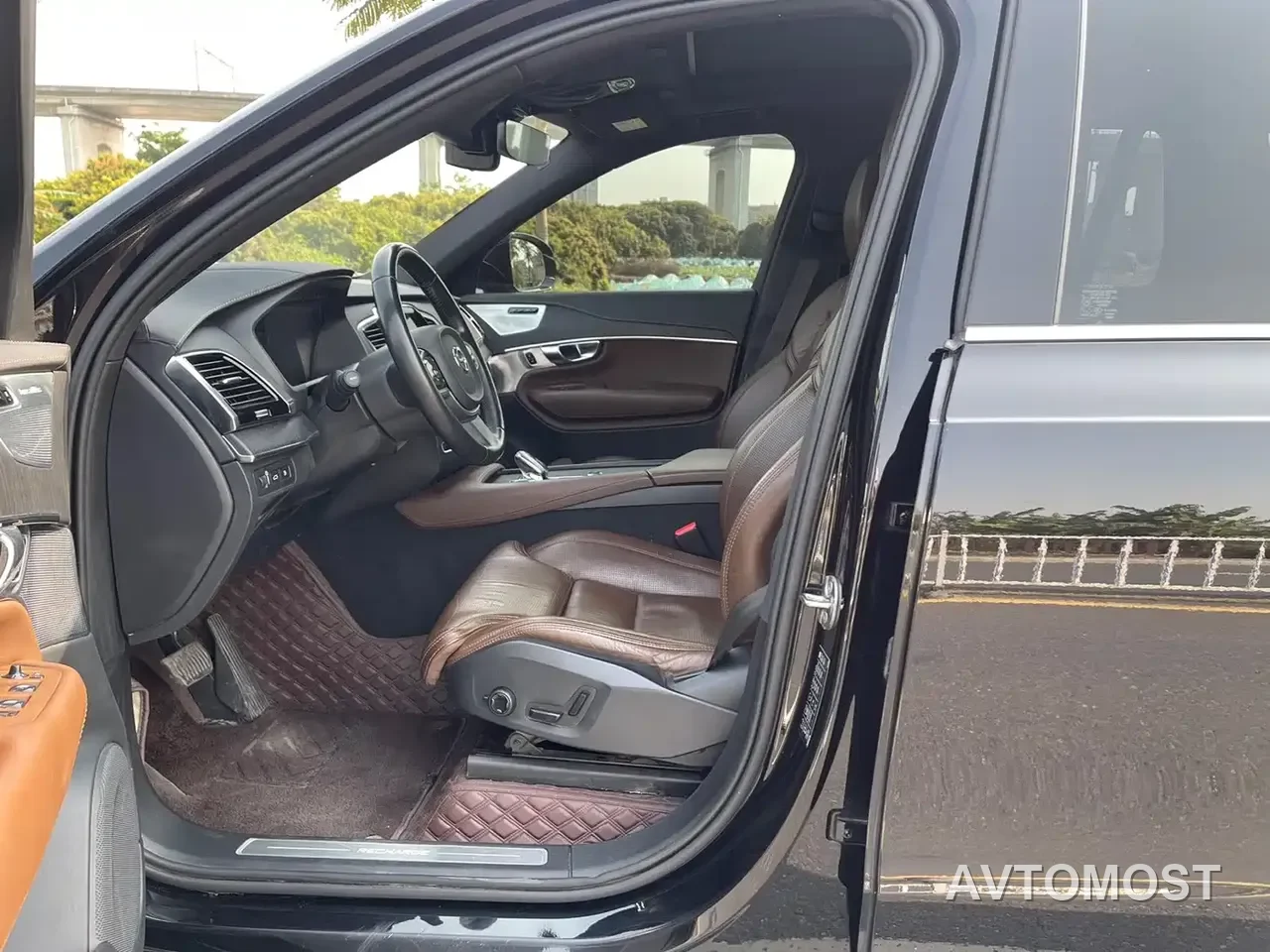 Volvo XC90 Plug-in Hybrid 2022 Facelift E-Drive Hybrid T8 Intelligent Premium Luxury 7-Seater — фото 20