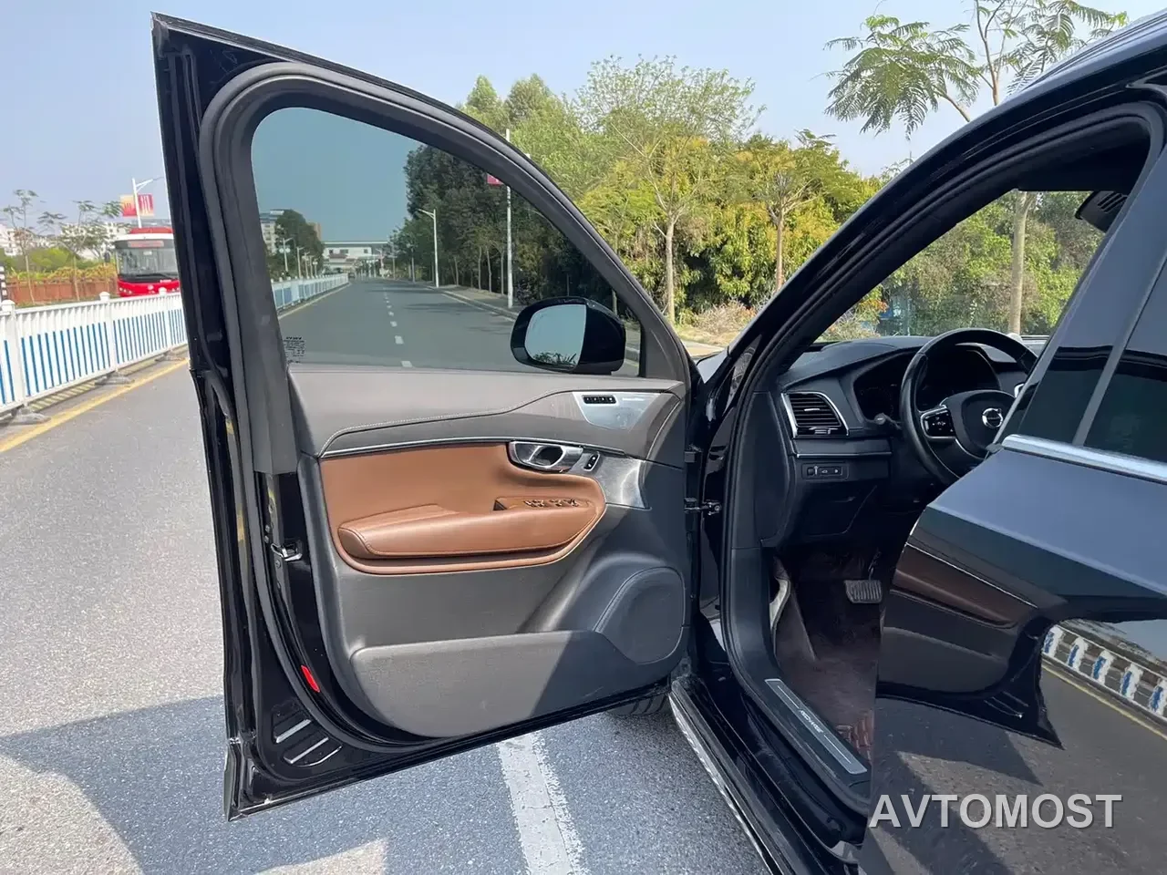 Volvo XC90 Plug-in Hybrid 2022 Facelift E-Drive Hybrid T8 Intelligent Premium Luxury 7-Seater — фото 21