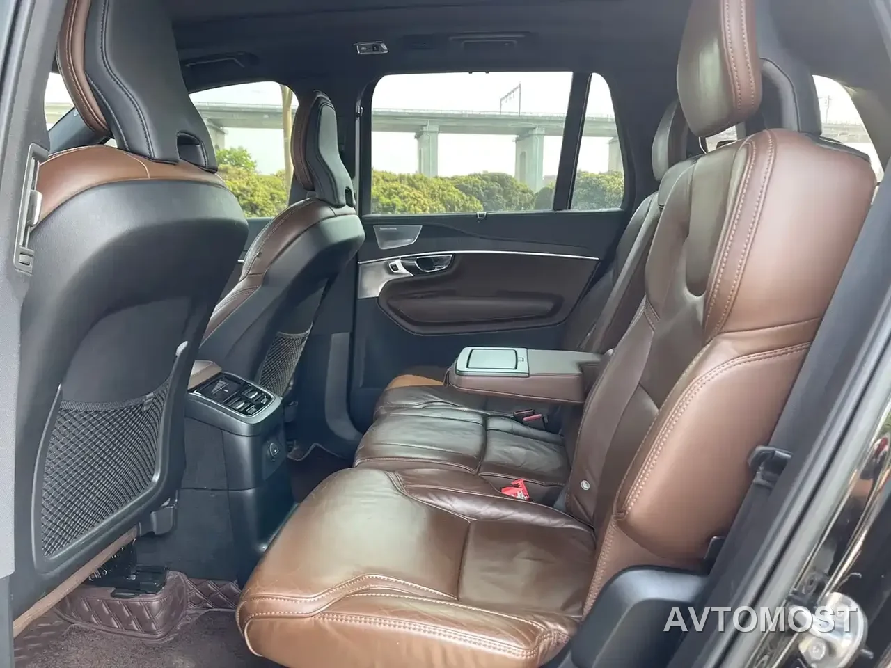Volvo XC90 Plug-in Hybrid 2022 Facelift E-Drive Hybrid T8 Intelligent Premium Luxury 7-Seater — фото 25