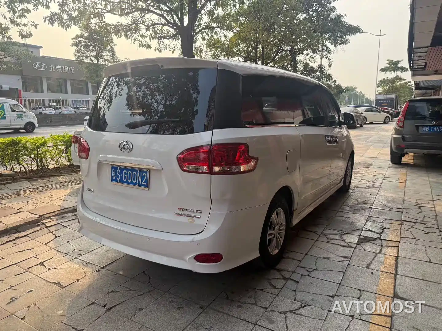 SAIC Maxus G10 2021 2.0T Manual Elite Edition Diesel 8-Seater — фото 8