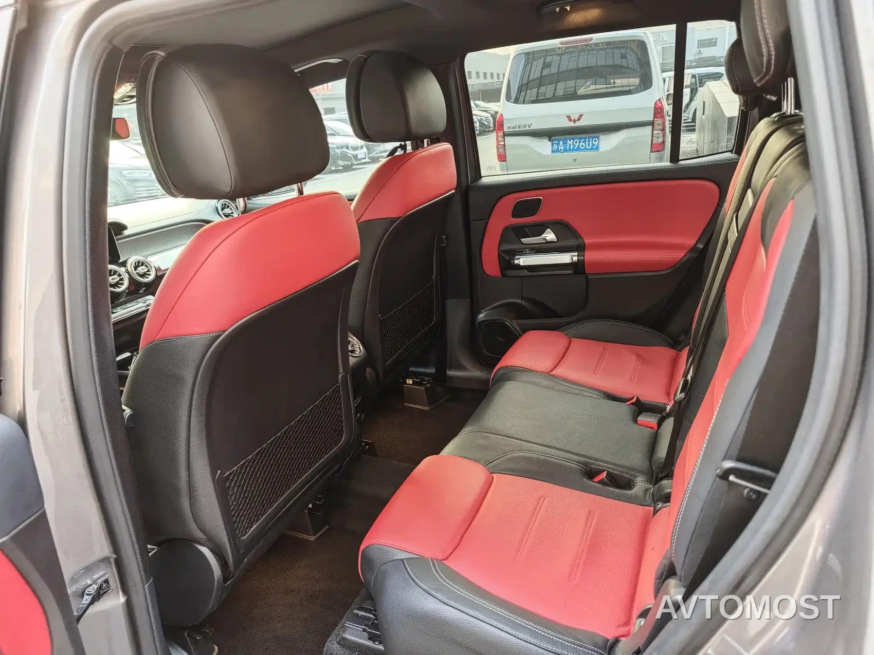Mercedes-Benz GLB AMG 2021 AMG GLB 35 4MATIC — фото 16