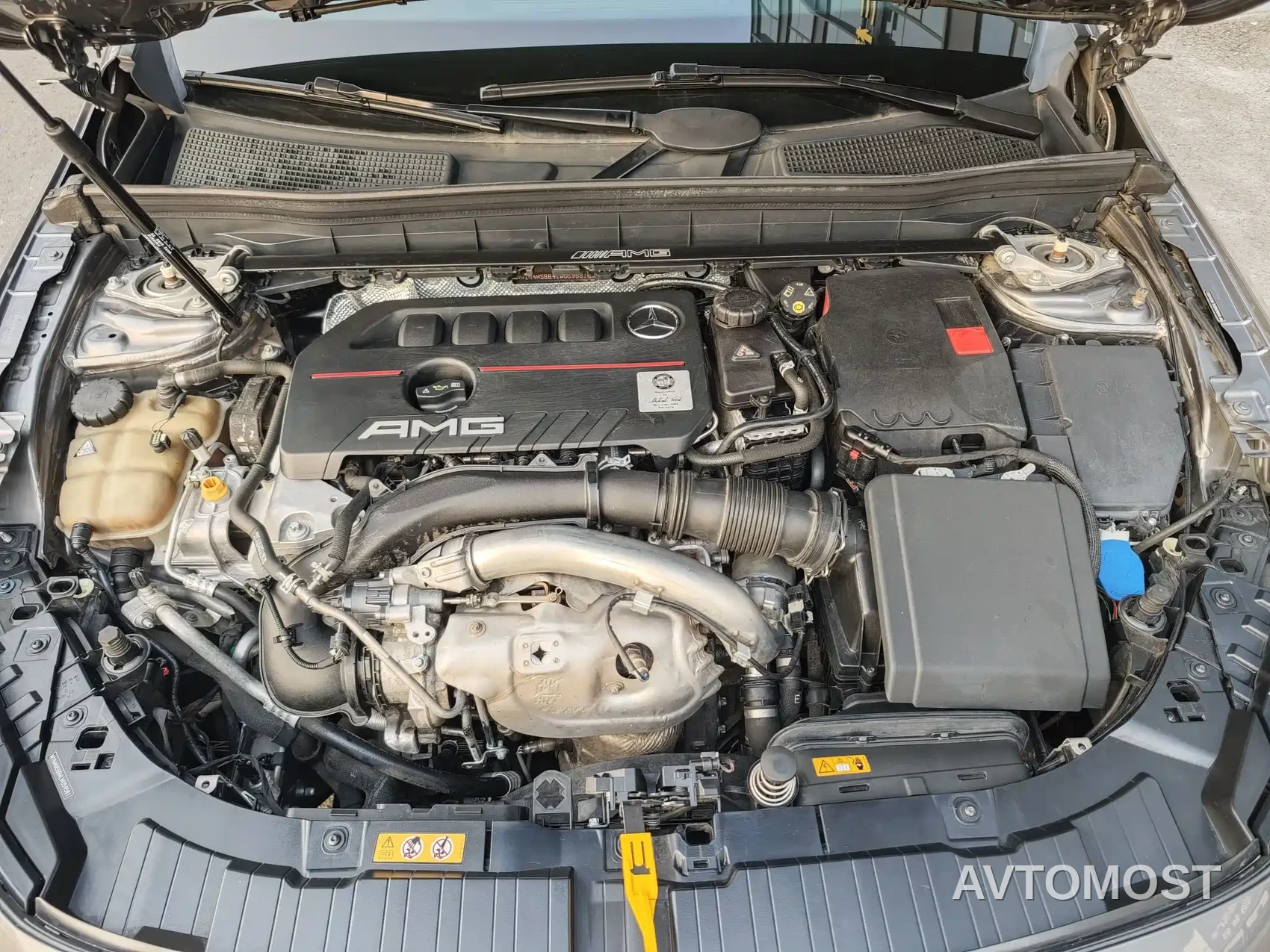 Mercedes-Benz GLB AMG 2021 AMG GLB 35 4MATIC — фото 26