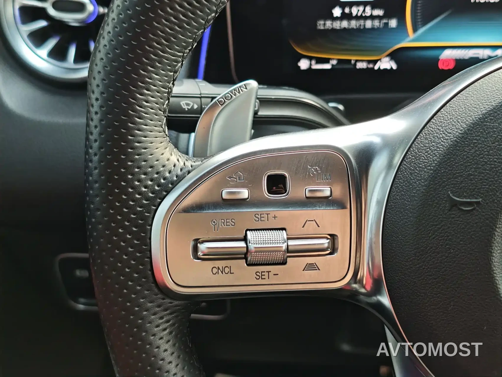 Mercedes-Benz GLB AMG 2021 AMG GLB 35 4MATIC — фото 32