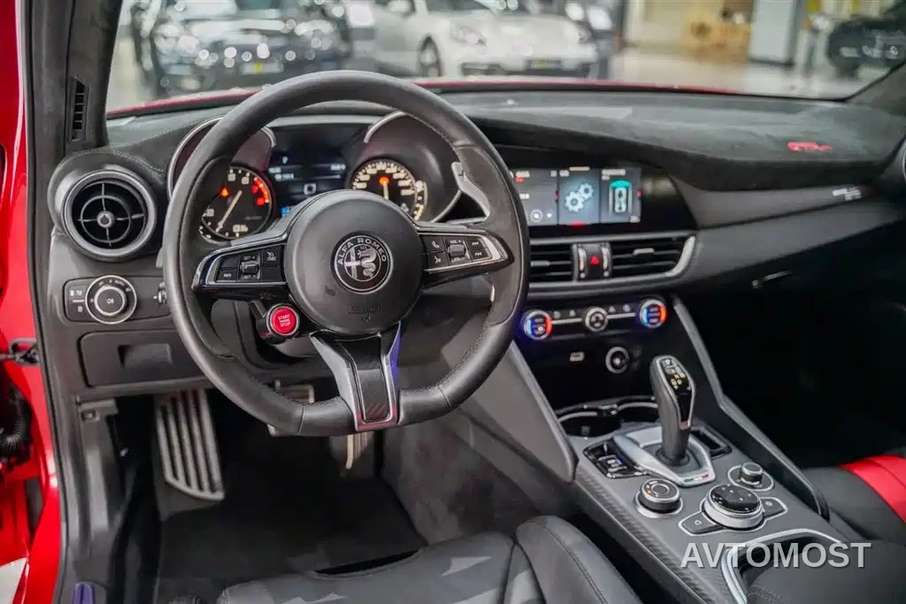 Alfa Romeo Giulia 2021 GTAm — фото 2