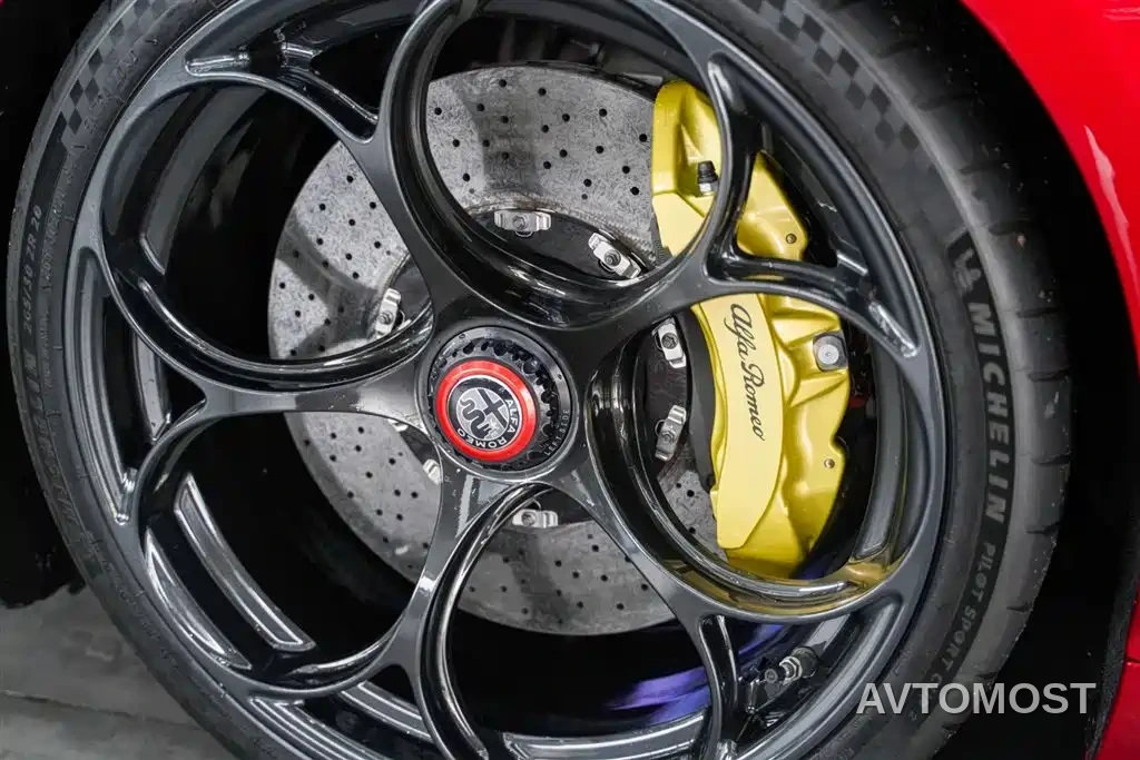 Alfa Romeo Giulia 2021 GTAm — фото 10