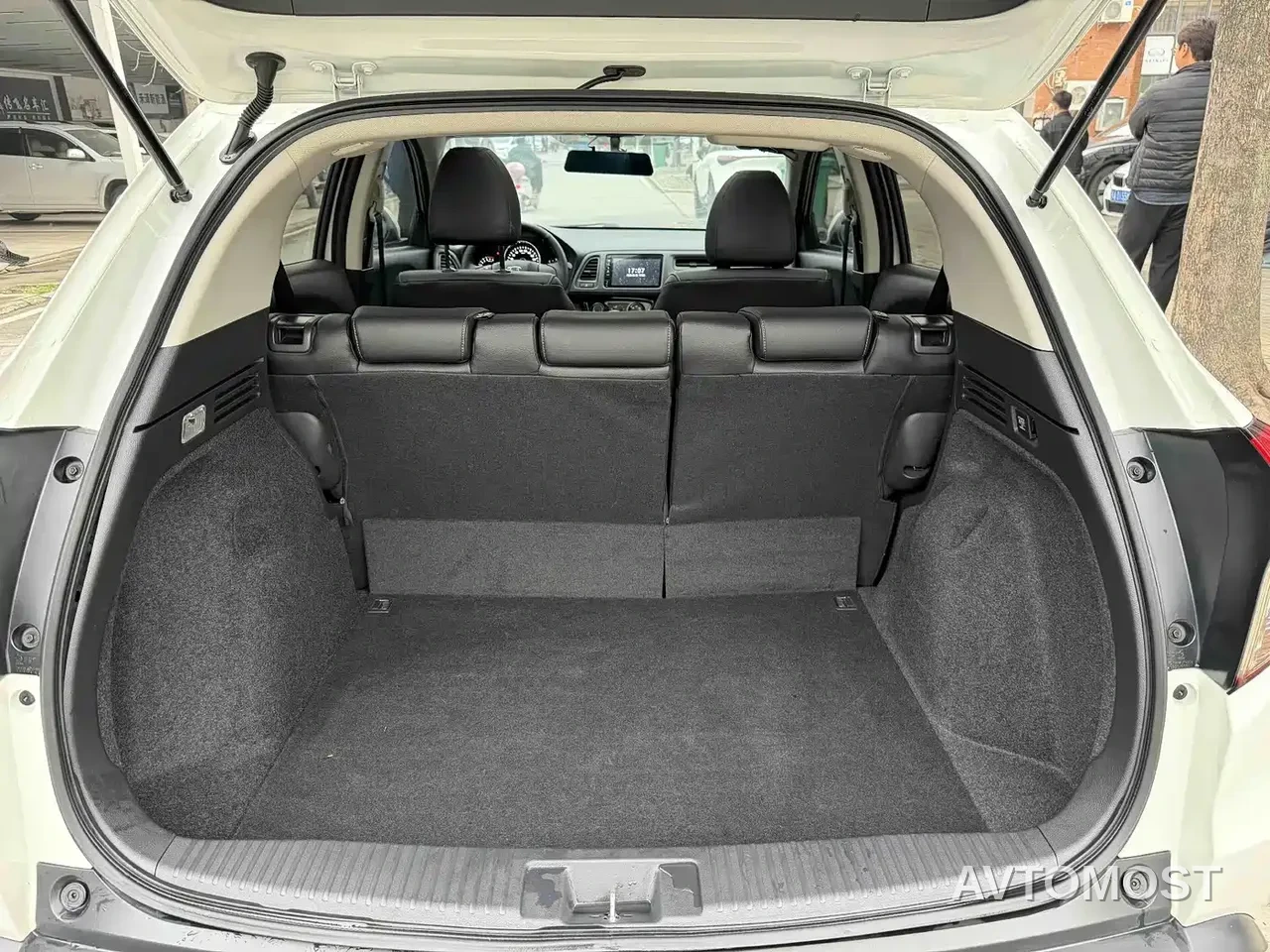 Honda Vezel 2020 1.5L CVT Pioneer — фото 8