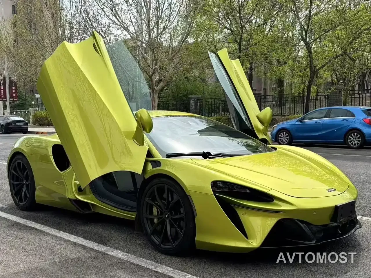 McLaren Artura 2021 3.0T Hybrid Standard — фото 6