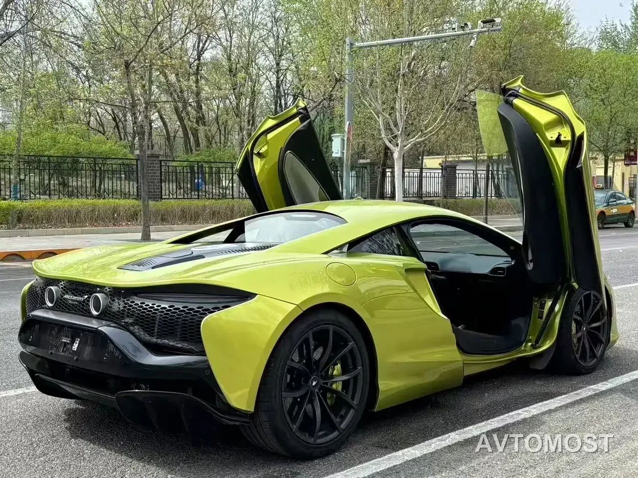 McLaren Artura 2021 3.0T Hybrid Standard — фото 4