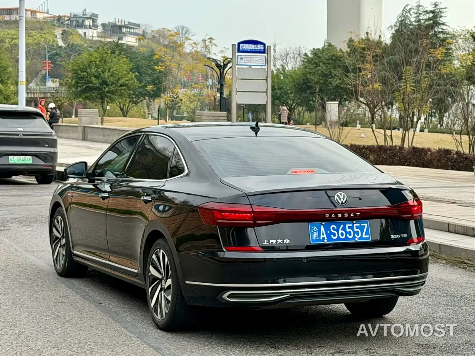Volkswagen Passat 2022 330TSI Luxury Edition — фото 8