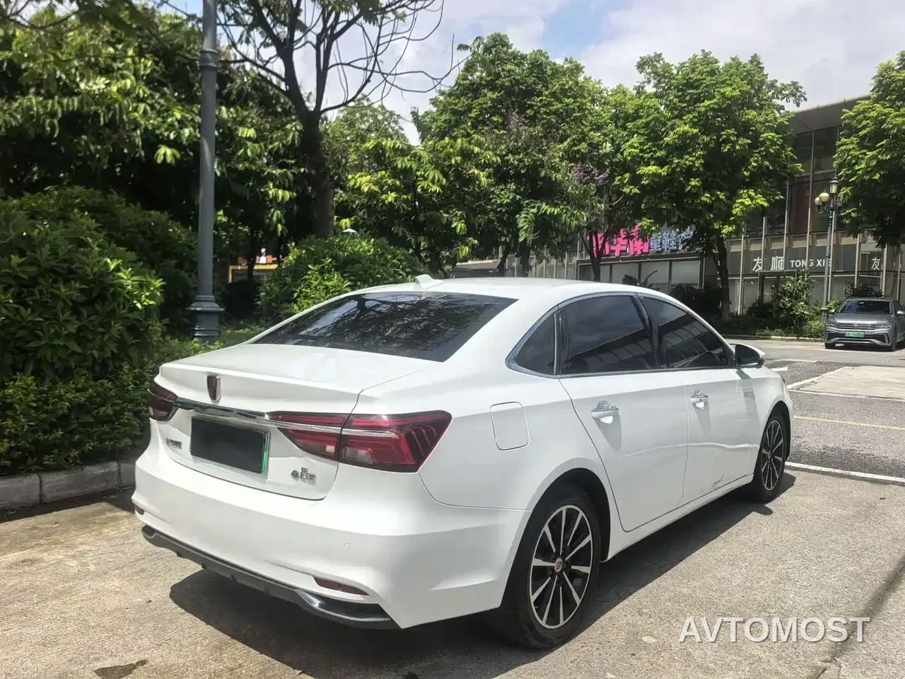 Roewe i6 New Energy 2019 PLUS 50T Internet Honor Intelligent Premium Edition — фото 4