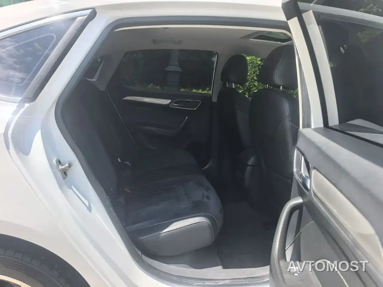 Roewe i6 New Energy 2019 PLUS 50T Internet Honor Intelligent Premium Edition — фото 9