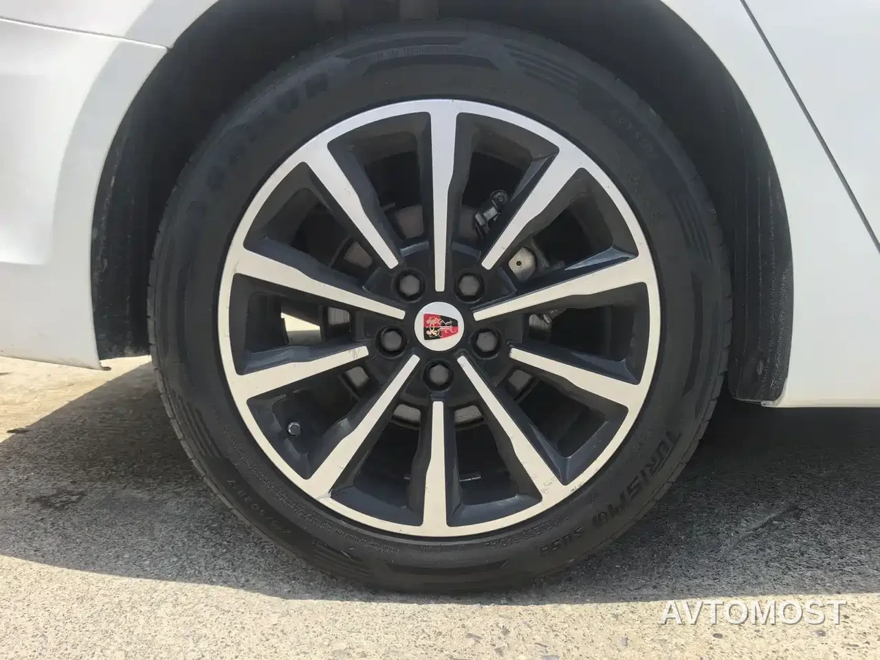 Roewe i6 New Energy 2019 PLUS 50T Internet Honor Intelligent Premium Edition — фото 21