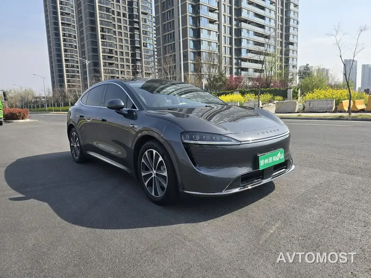 Zhijie Luxeed R7 2025 Extended Range 251km Pro — фото 3