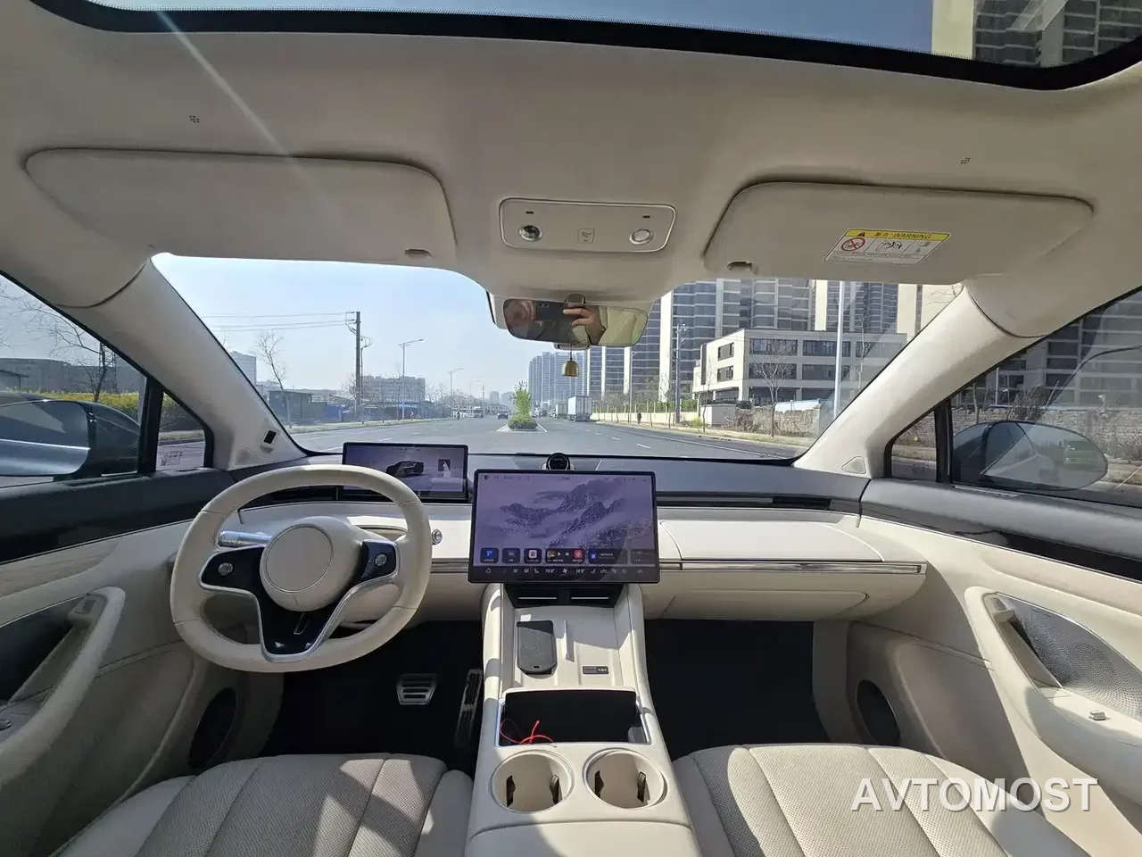 Zhijie Luxeed R7 2025 Extended Range 251km Pro — фото 1