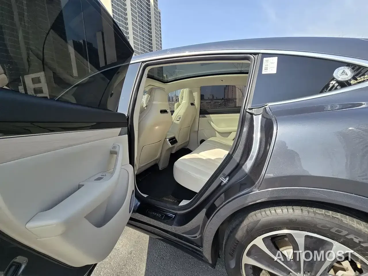 Zhijie Luxeed R7 2025 Extended Range 251km Pro — фото 6