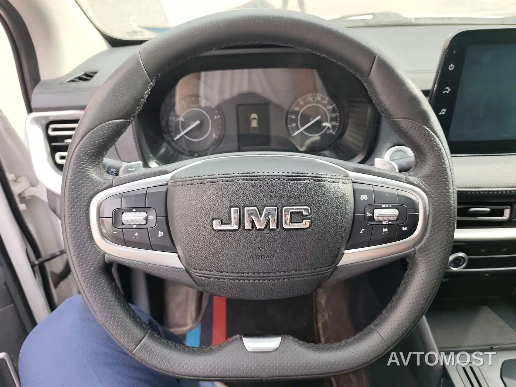 Jiangling Yuhu 7 2022 2.0T Automatic Diesel 4WD Comfort Standard Wheelbase — фото 6
