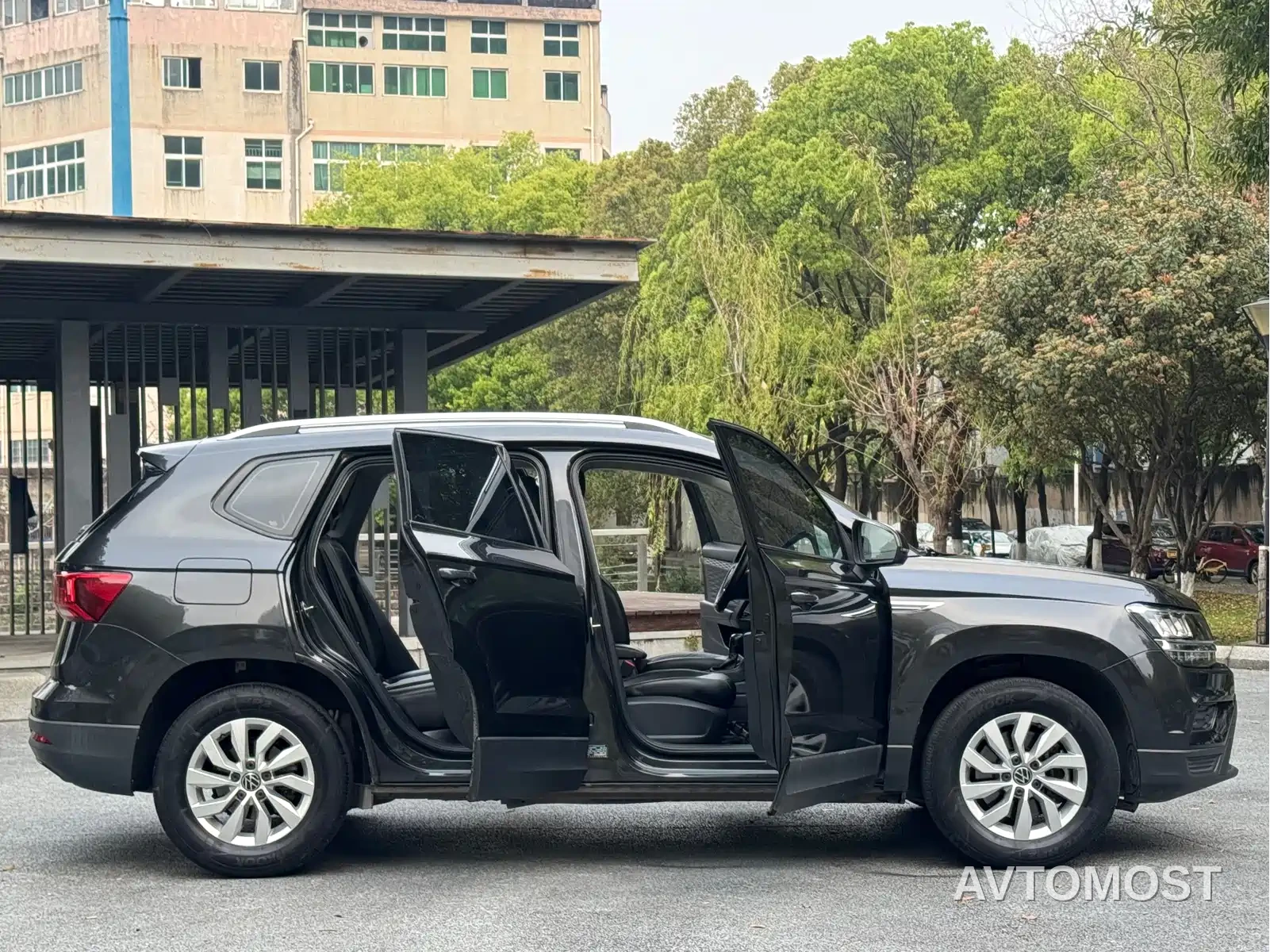 Volkswagen Tharu 2022 280TSI 2WD Trend — фото 6