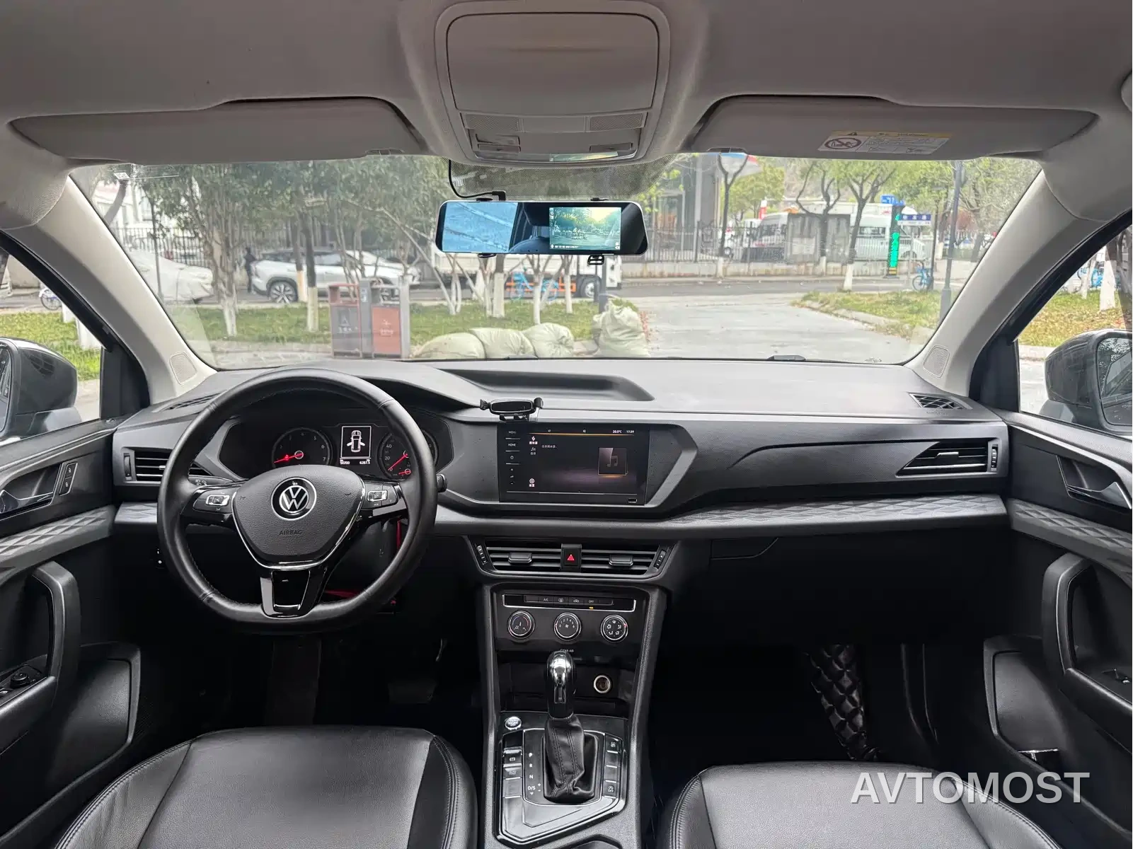 Volkswagen Tharu 2022 280TSI 2WD Trend — фото 9