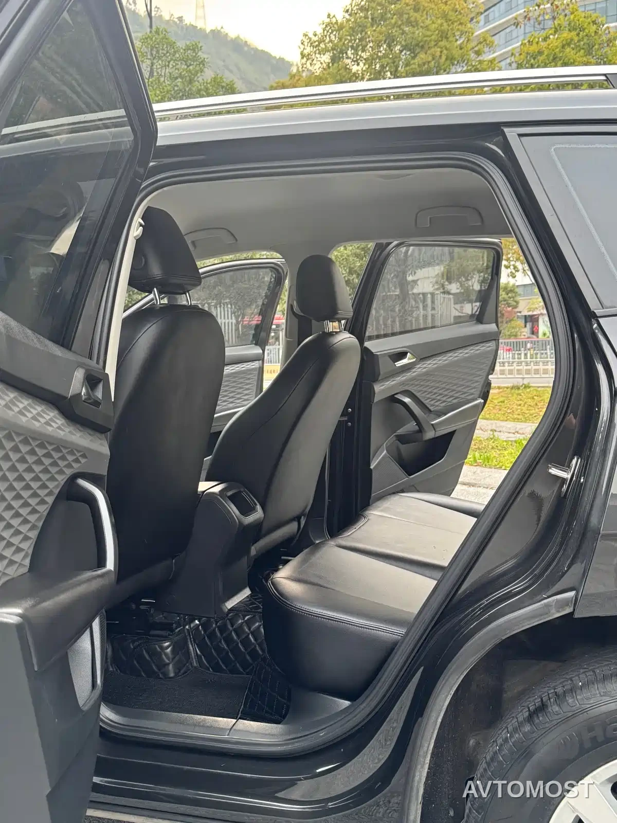 Volkswagen Tharu 2022 280TSI 2WD Trend — фото 12