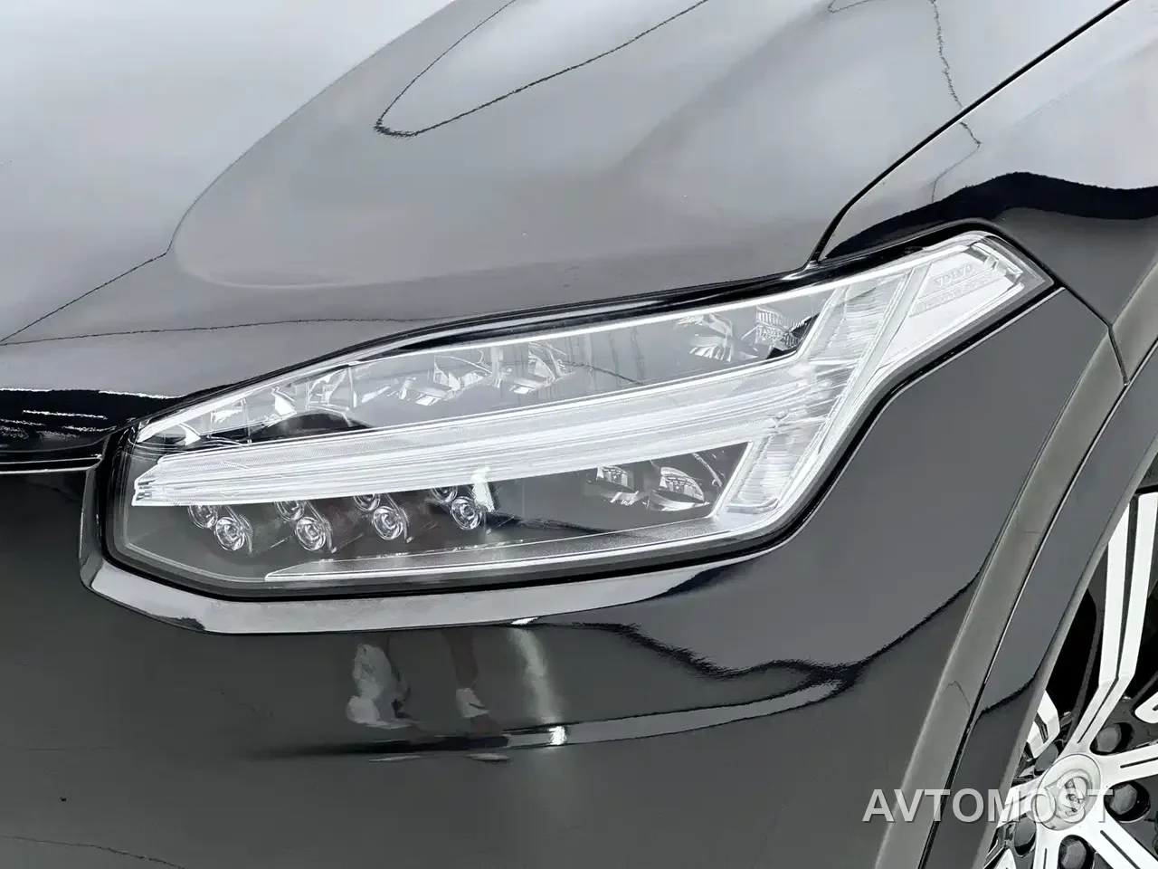 Volvo XC90 Plug-in Hybrid 2022 Facelift E-Drive Hybrid T8 Intelligent Premium Luxury 7-Seater — фото 9