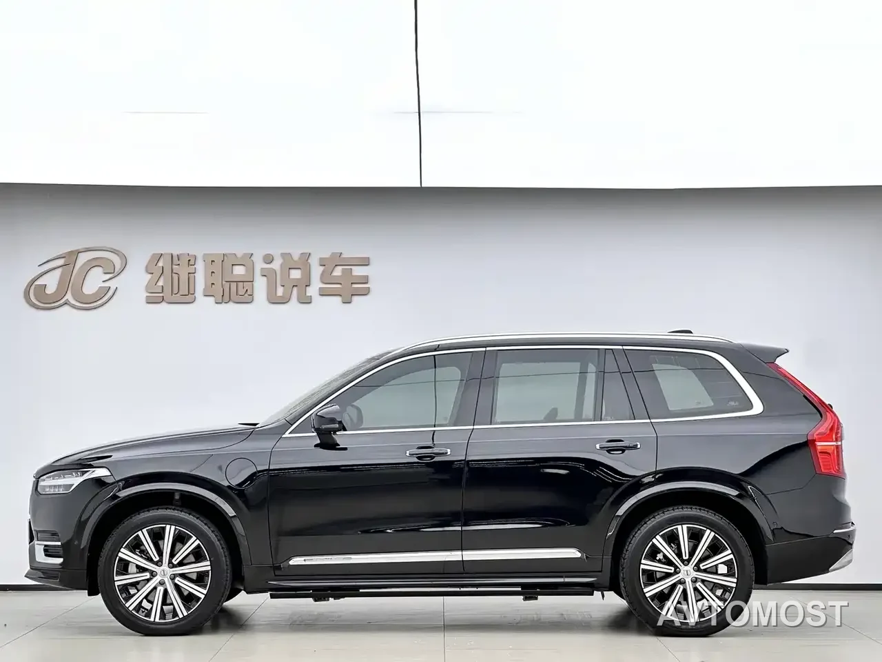 Volvo XC90 Plug-in Hybrid 2022 Facelift E-Drive Hybrid T8 Intelligent Premium Luxury 7-Seater — фото 17