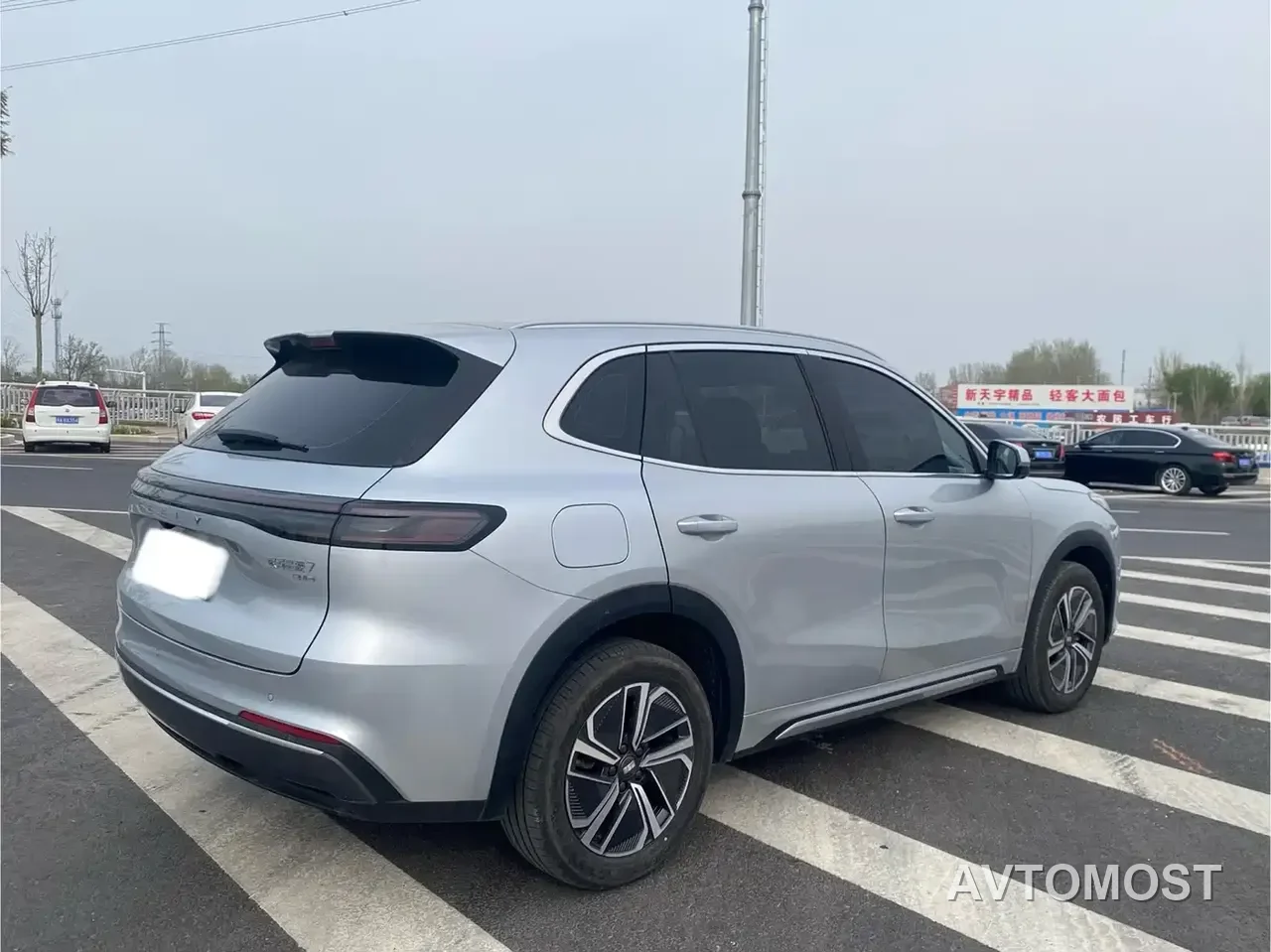 Geely Galaxy Starship 7 EM-i 2025 Model 120km Explorer+ Edition — фото 8