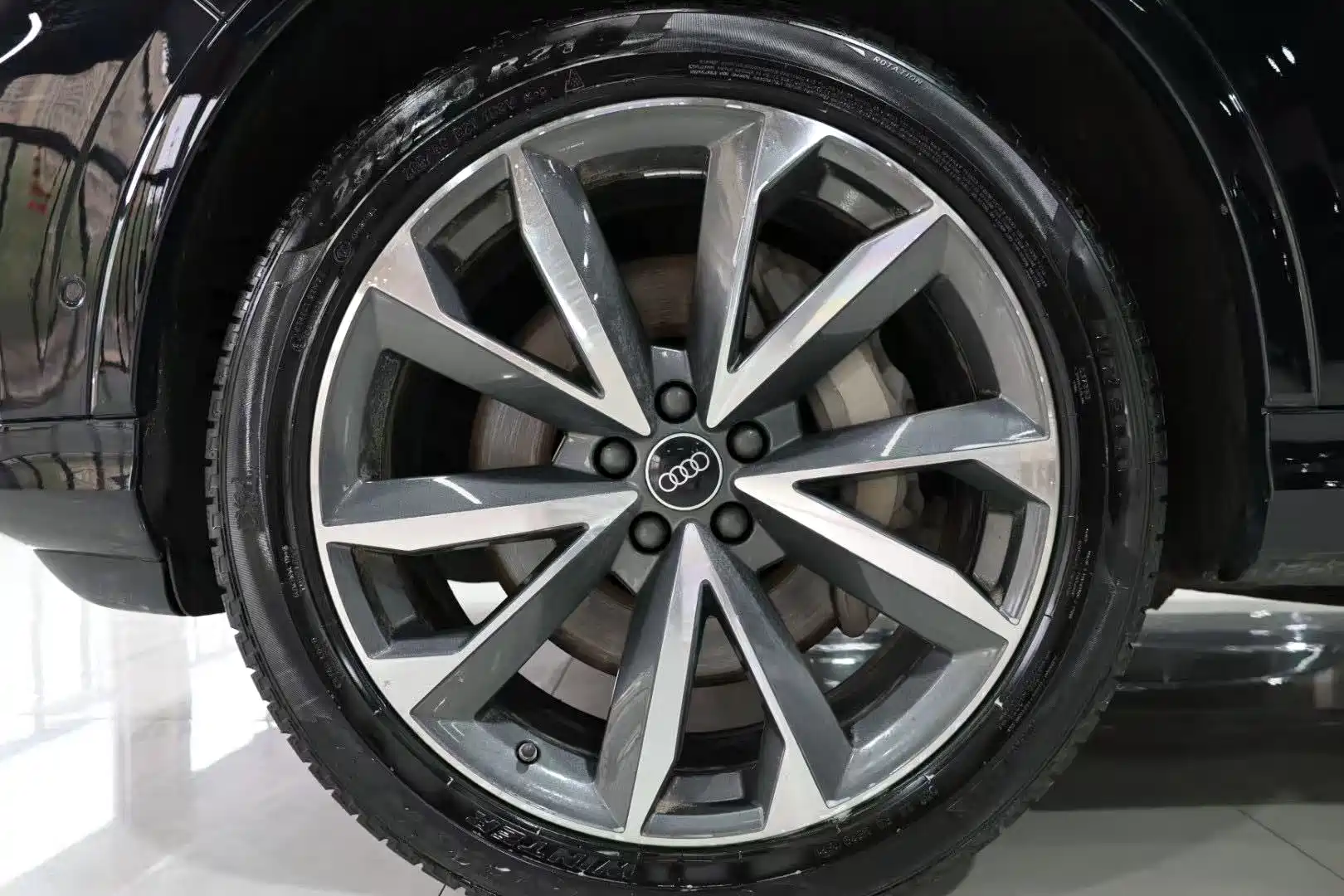 Audi Q7 2021 55 TFSI quattro S line Sport — фото 4