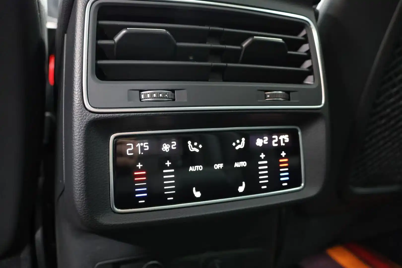 Audi Q7 2021 55 TFSI quattro S line Sport — фото 10