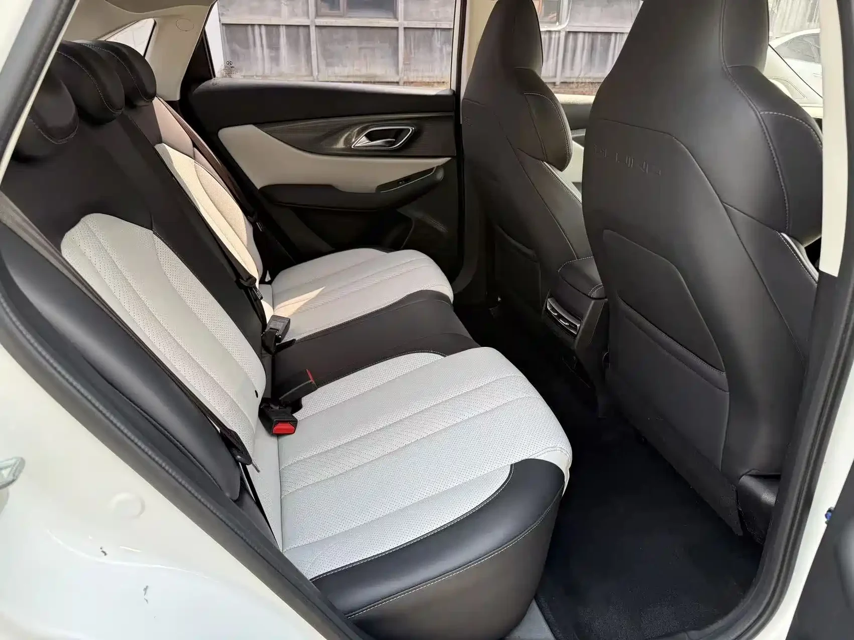 BAIC Beijing EU5 PLUS 2021 R500 Premium Edition — фото 10