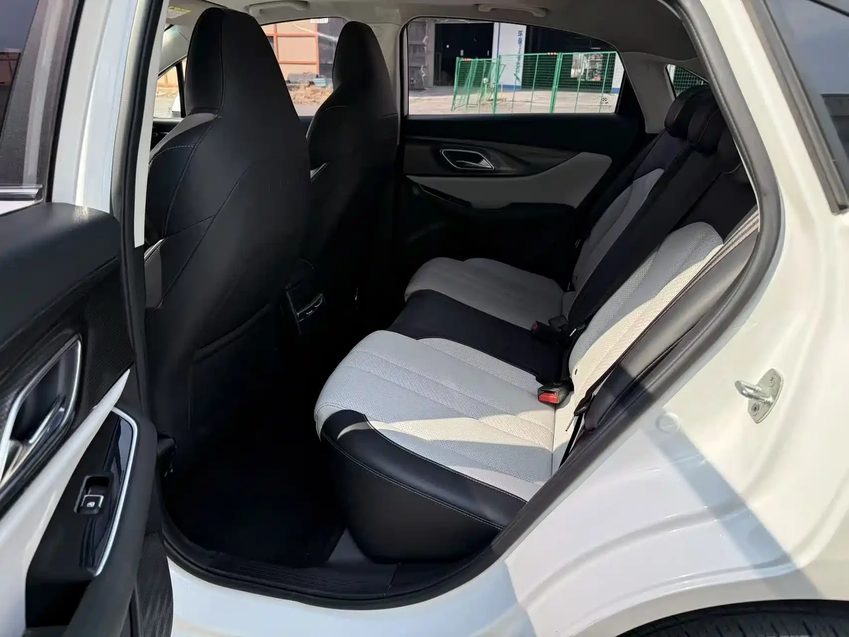 BAIC Beijing EU5 PLUS 2021 R500 Premium Edition — фото 12