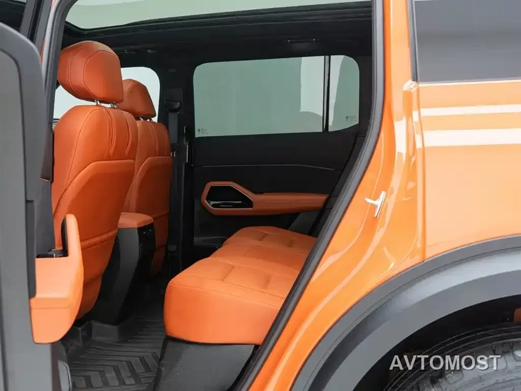 Ford Mustang NEV 2025 Mozuan Extended Range Edition — фото 20