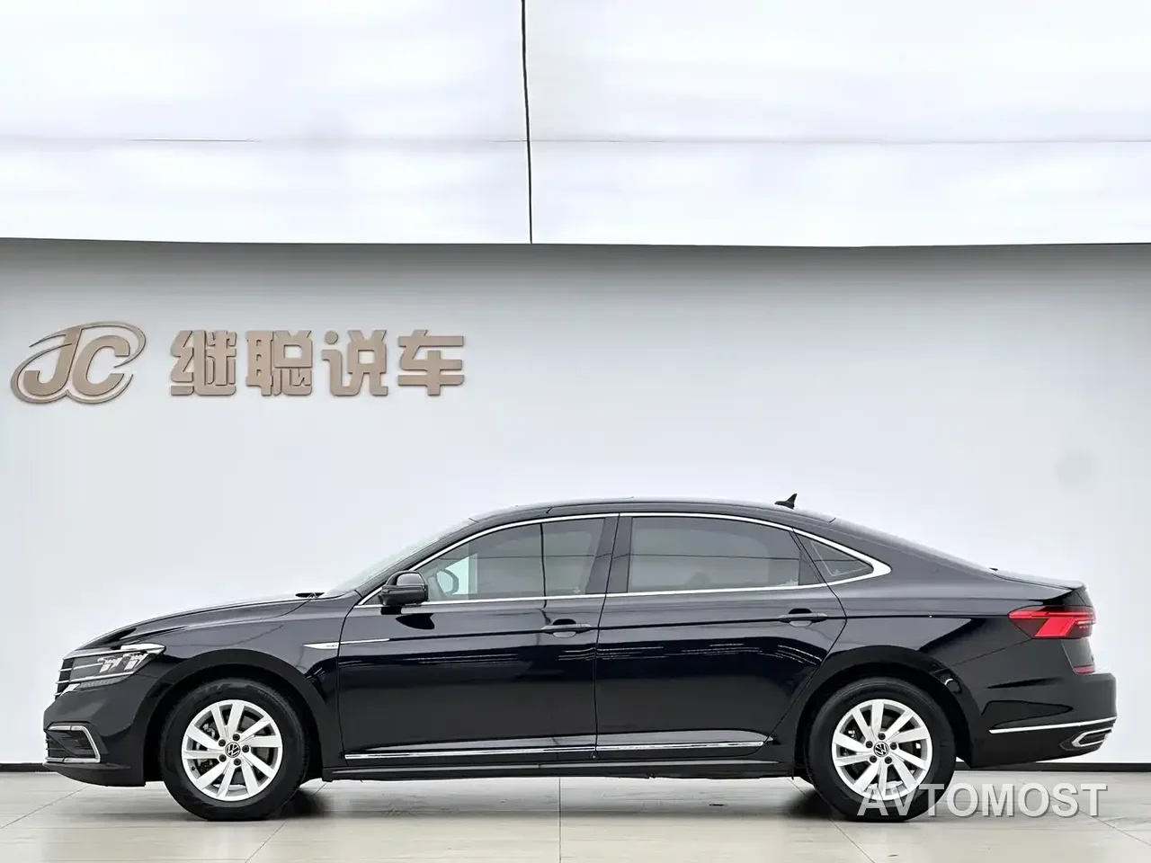 Volkswagen Passat New Energy 2020 430PHEV Hybrid Luxury (China VI) — фото 4