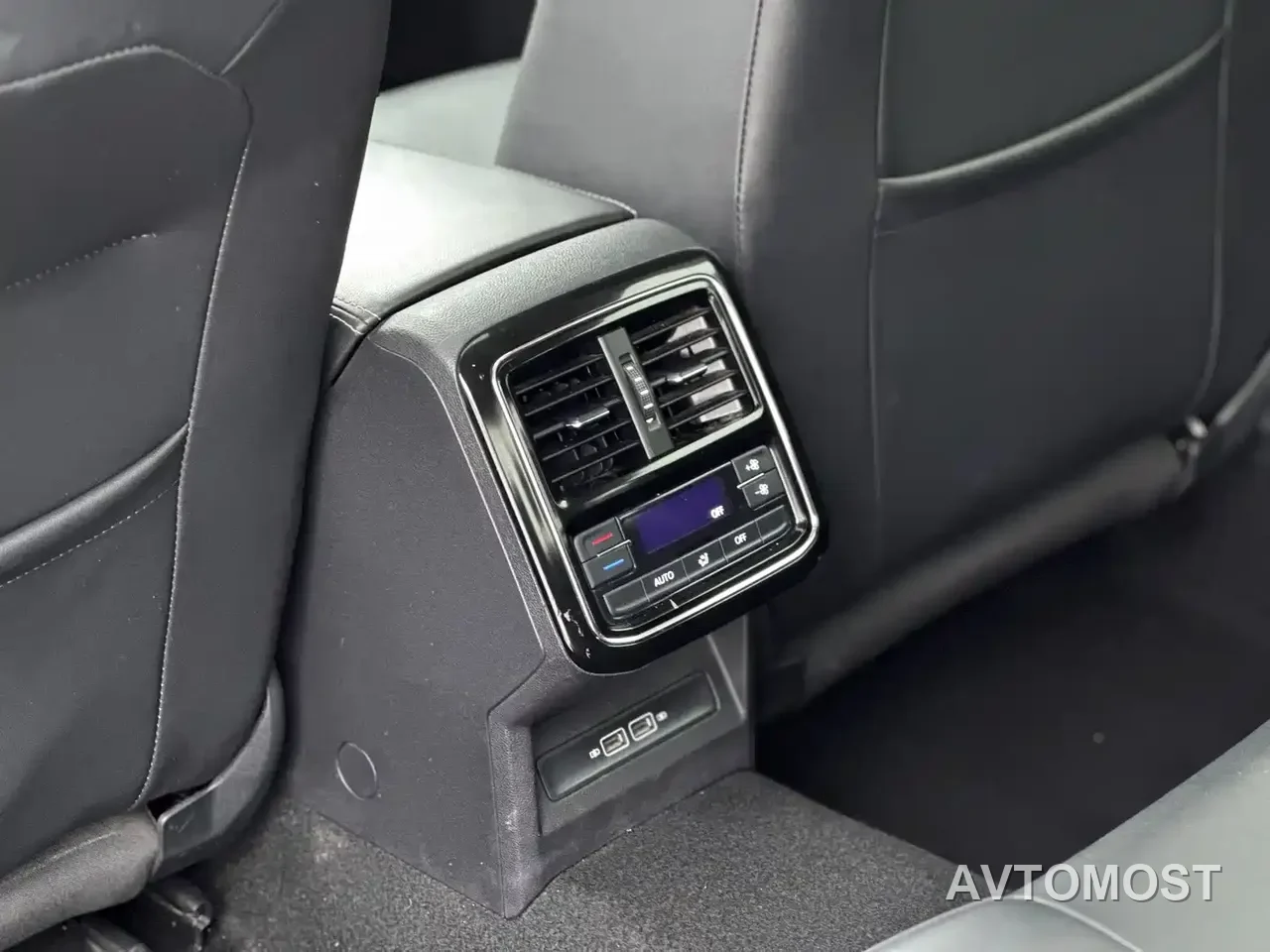 Volkswagen Passat New Energy 2020 430PHEV Hybrid Luxury (China VI) — фото 10