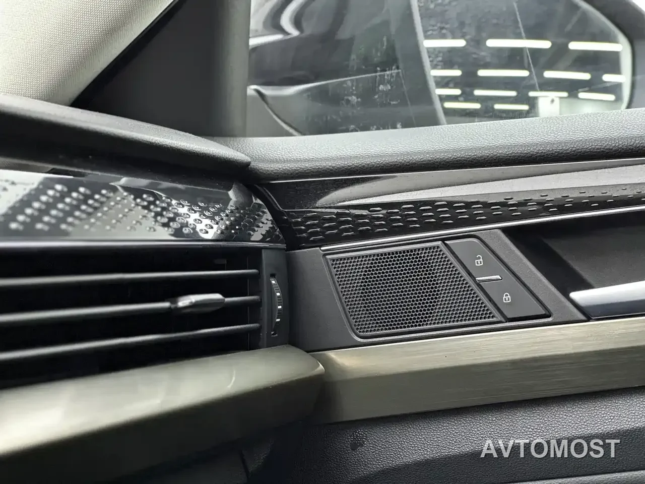 Volkswagen Passat New Energy 2020 430PHEV Hybrid Luxury (China VI) — фото 11