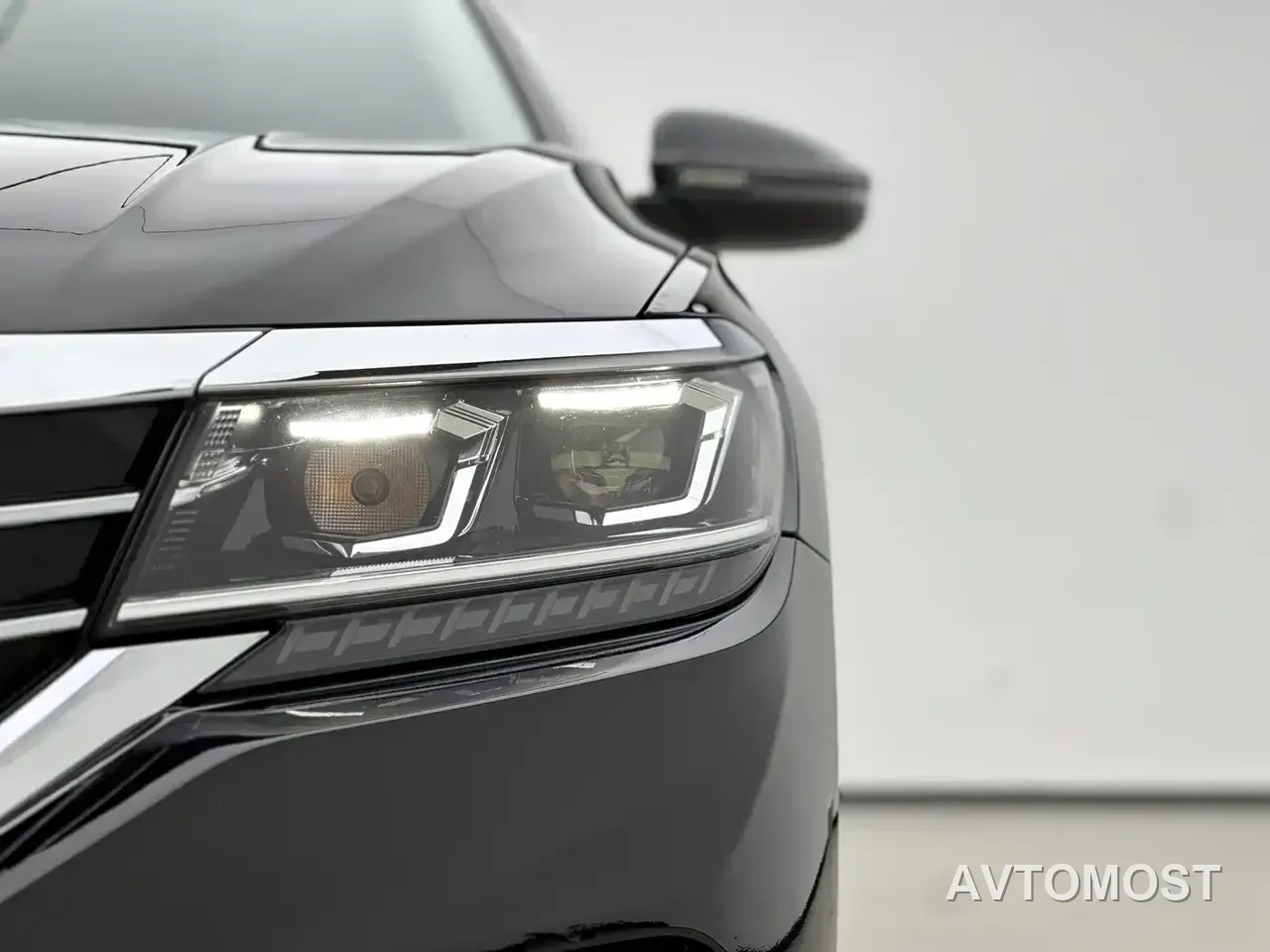 Volkswagen Passat New Energy 2020 430PHEV Hybrid Luxury (China VI) — фото 15