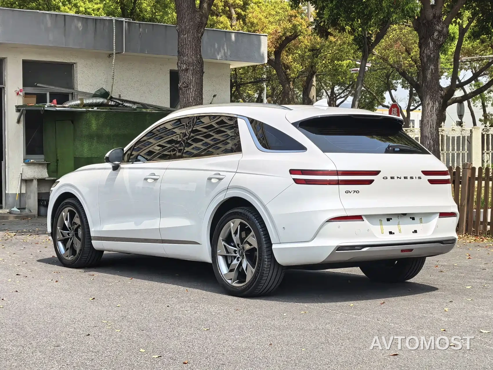 Genesis GV70 Electric 2023 Electric GV70 Flagship — фото 3