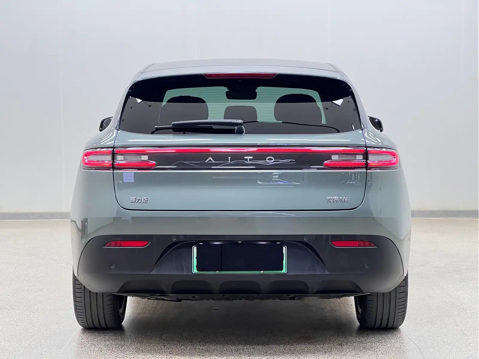 AITO M5 2022 Extended Range AWD Ultimate Edition — фото 6