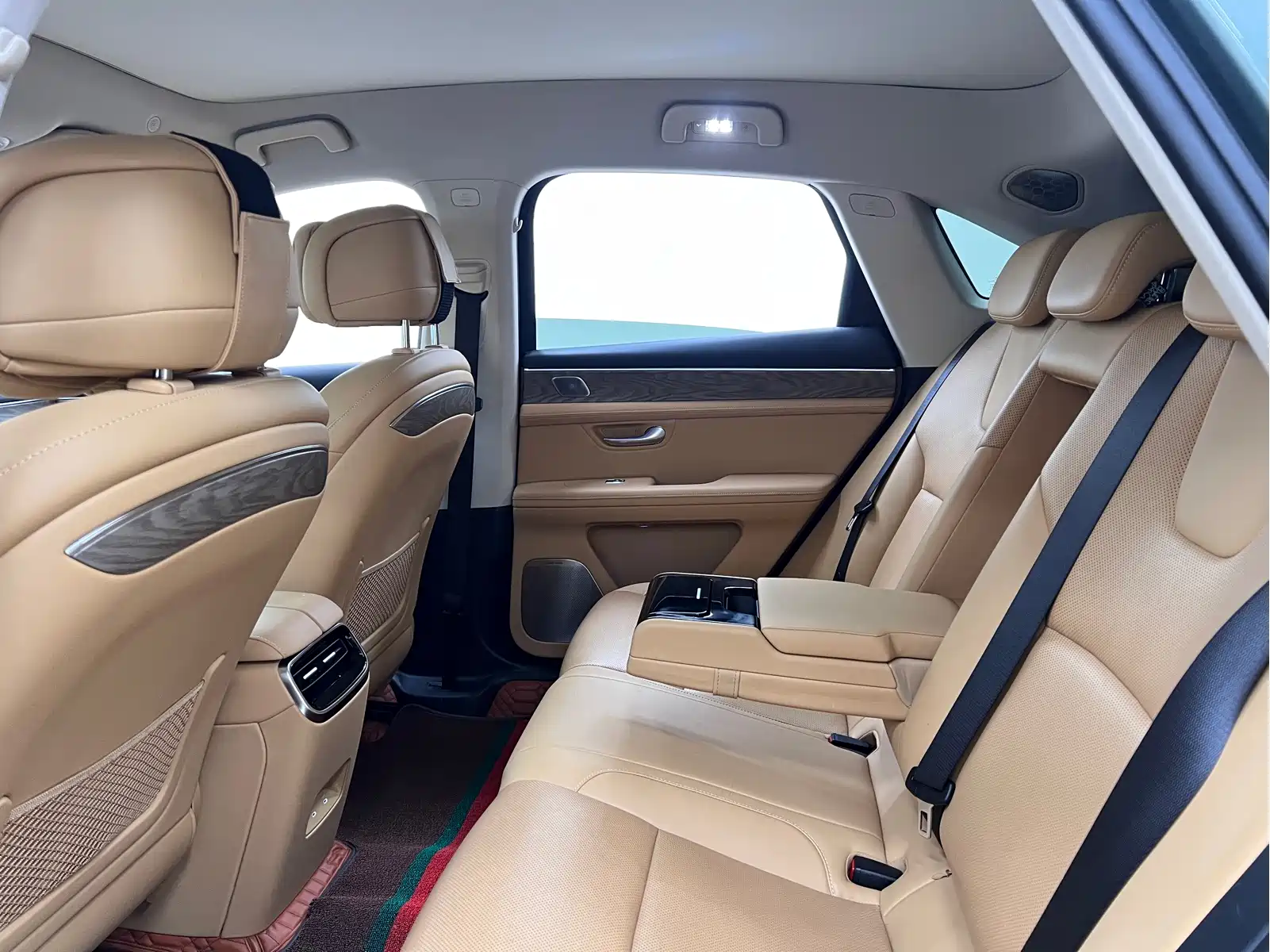 AITO M5 2022 Extended Range AWD Ultimate Edition — фото 17