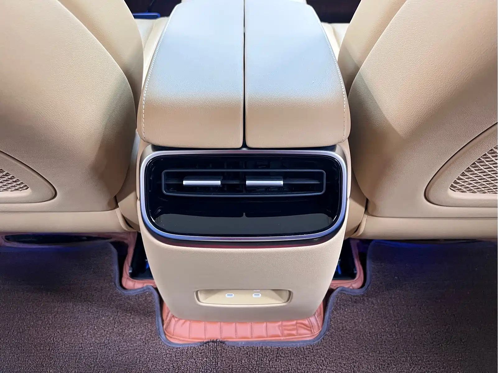 AITO M5 2022 Extended Range AWD Ultimate Edition — фото 18