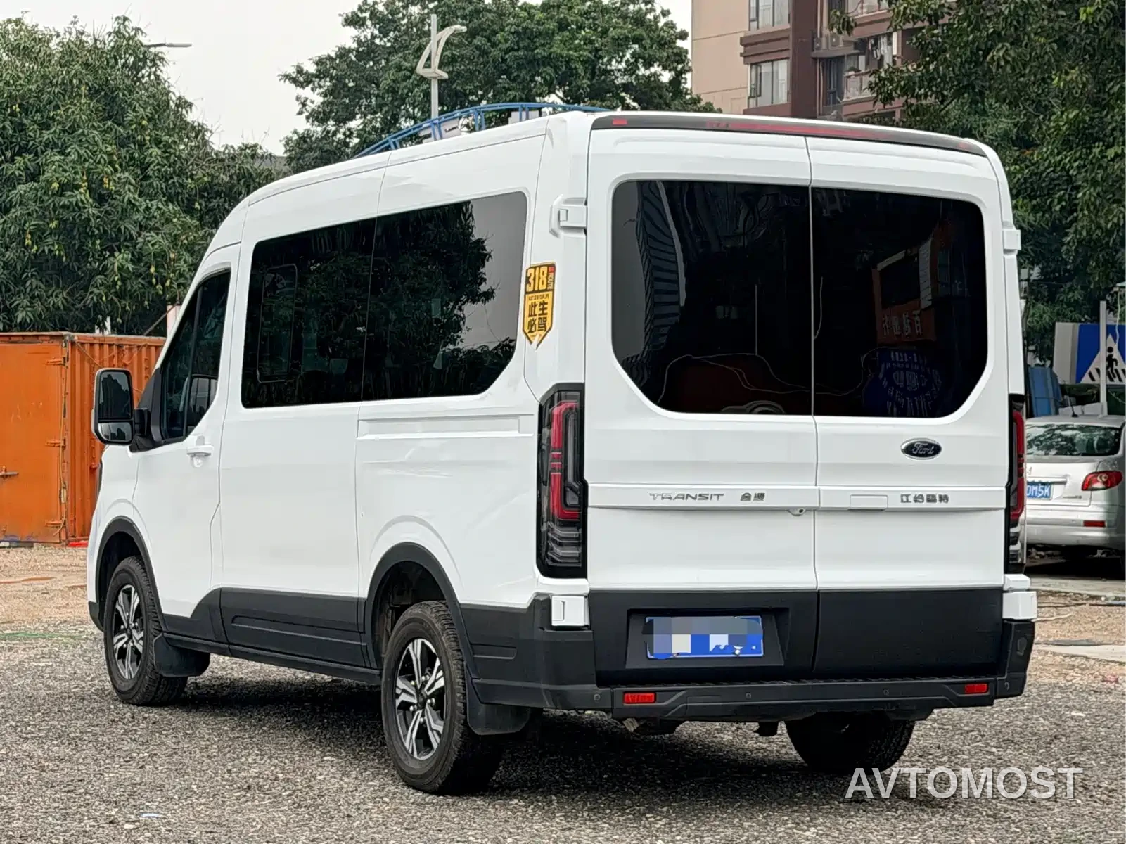 Ford Transit T8 2024 T8 2.3T Diesel Automatic Medium Wheelbase Medium Roof 9-Seat Business Travel Version (2/2/2/3 seating) — фото 5