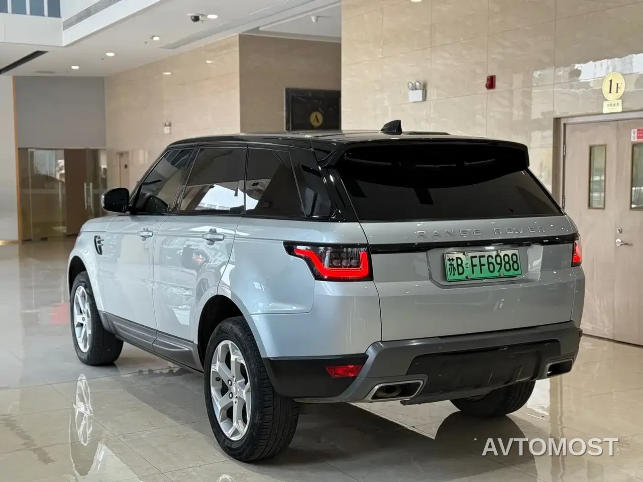 Land Rover Range Rover Sport PHEV 2021 P400e SE — фото 16