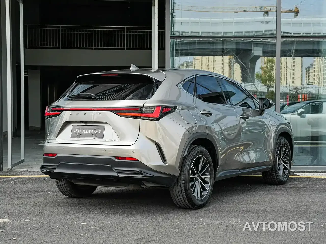 Lexus NX New Energy 2022 400h+ Joy Edition — фото 3